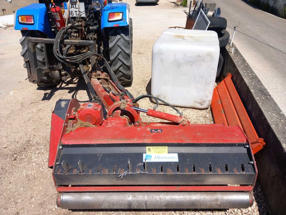Vendo destroçador martelos hidraulico j. guimaraes