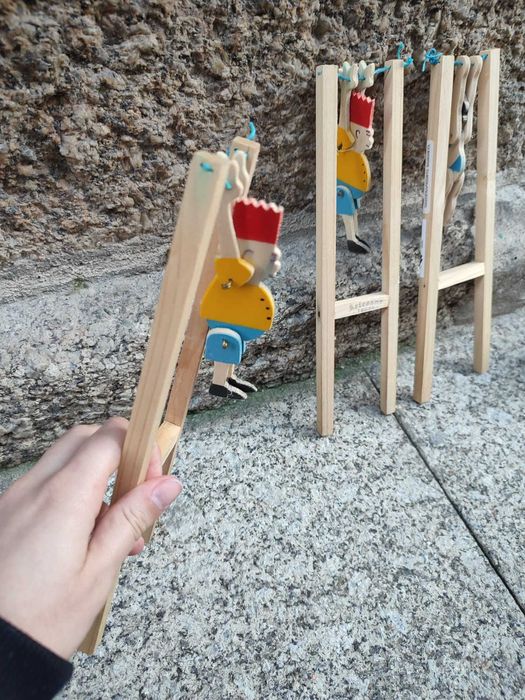 Brinquedos de madeira64862729804803125