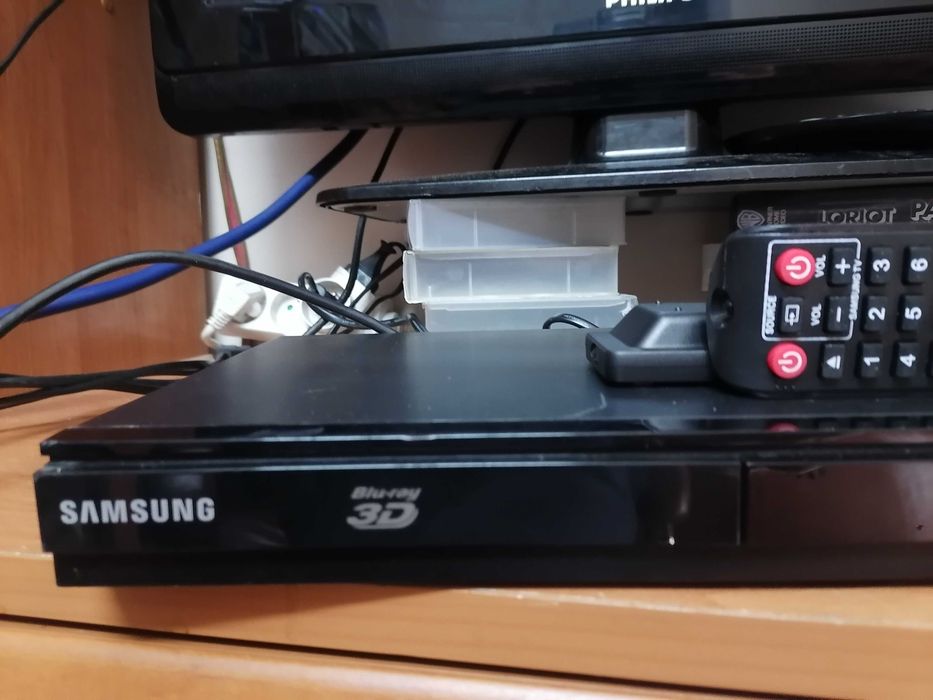 Odtwarzacz Blu-ray Samsung BD-E5500 pilot HDMI/USB