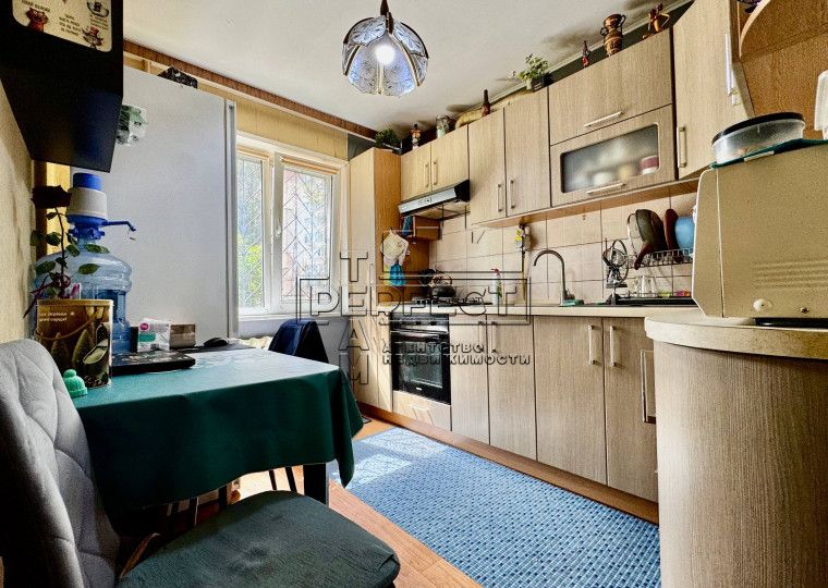 Продаж 2к квартири Бульвар Вацлава Гавела 32