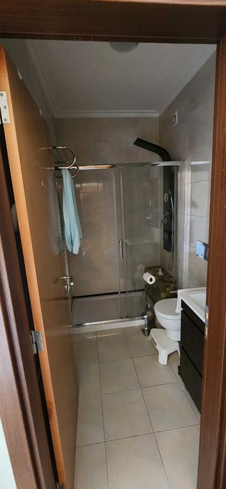 T3 último andar | 121 m² + quase 90 m² de espaços exteriores e anexos | Garagem dupla | Terraço privativo | Perto de Ferragudo