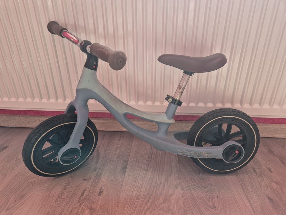 Біговел / беговел фірмовий Globber Go Bike Elite Air Pastel Blue