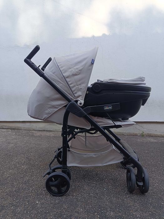 Carrinho de bébé quase novo
