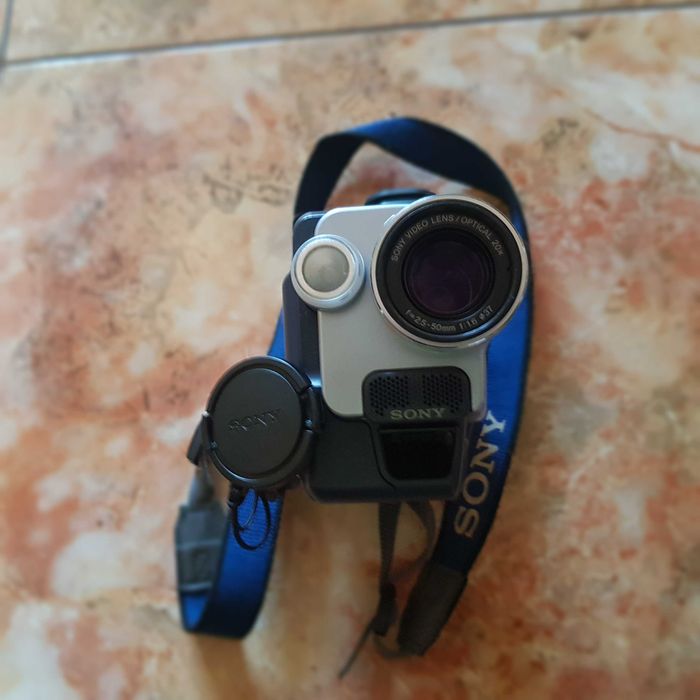 Kamera SONY Digital 8 Handycam DCR-TRV250E z dodatkami !!!