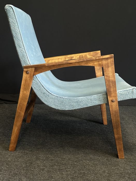 Fotel z podnóżkiem Prl po renowacji