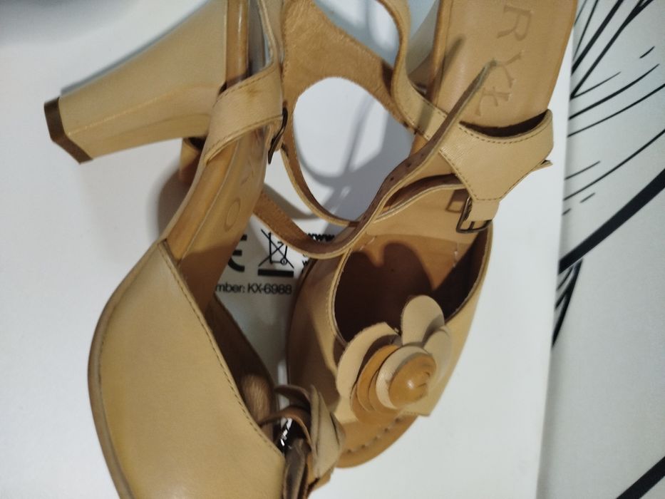 Sandałki damskie rozmiar 37 , skóra, RYŁKO