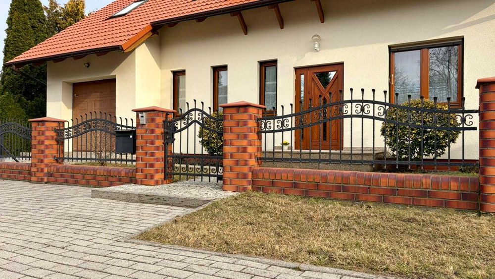 Producent Bram, Furtek i Ogrodzeń Metalowych oraz Aluminiowych | Na Wymiar + Montaż