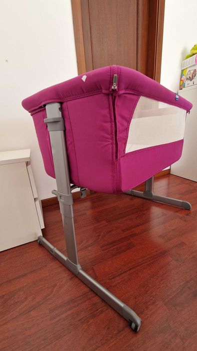 Next to me Chicco + 2 conjuntos de roupa de cama