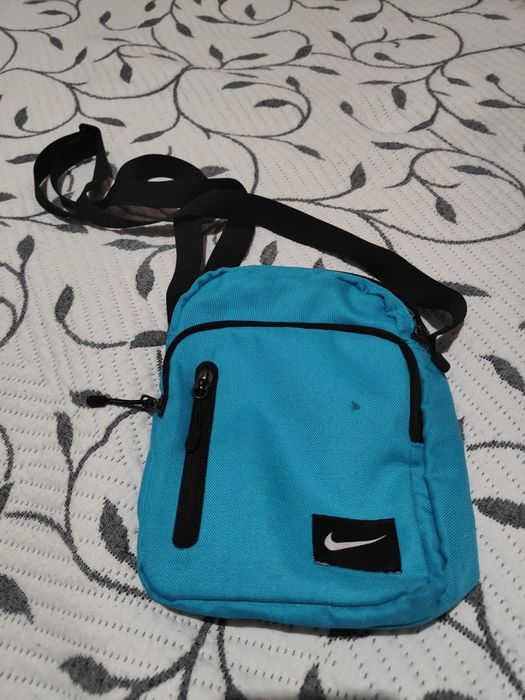 Torebka na ramię uniwersalna Nike
