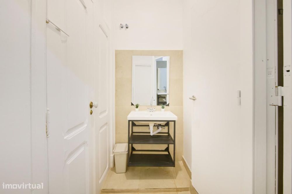 Quarto - localizado em Entrecampos Lisbon
