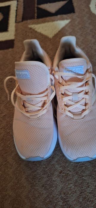 Жіночі кросівки Adidas
