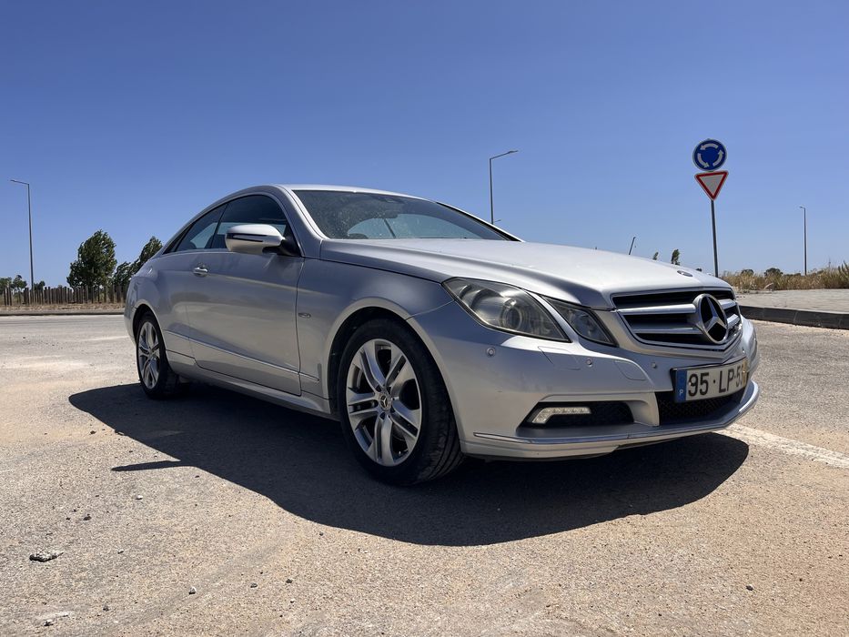 Meecedes E coupe 350 cdi — fotografia 3