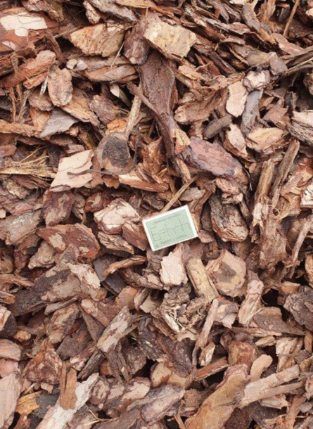 Kora sosnowa luzem kompostowana  borówka torf trocina