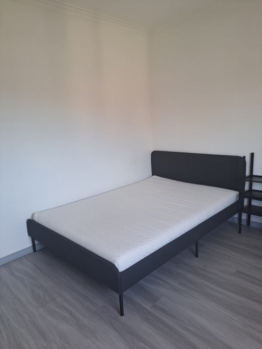 Cama casal + colchão IKEA