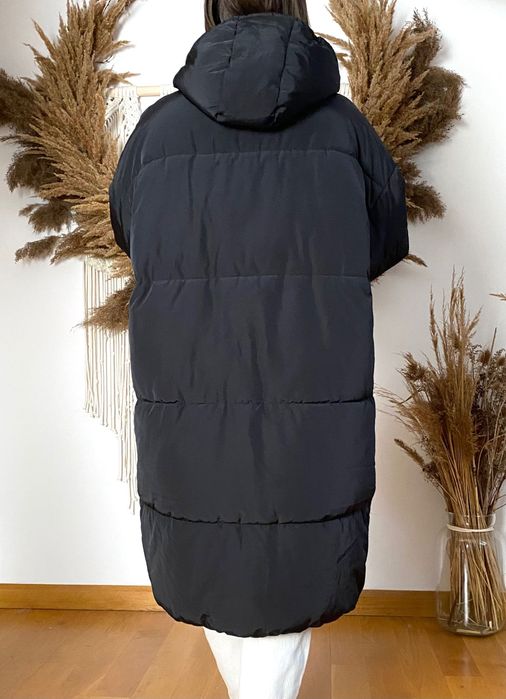 długa kurtka ocieplana puffer H&M czarna z pomarańczowa oversize 36