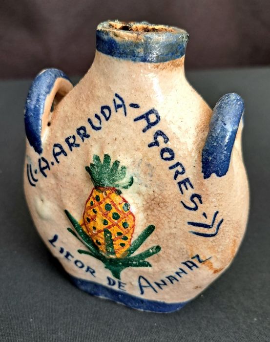 Garrafa antiga de licor de Ananás dos Açores