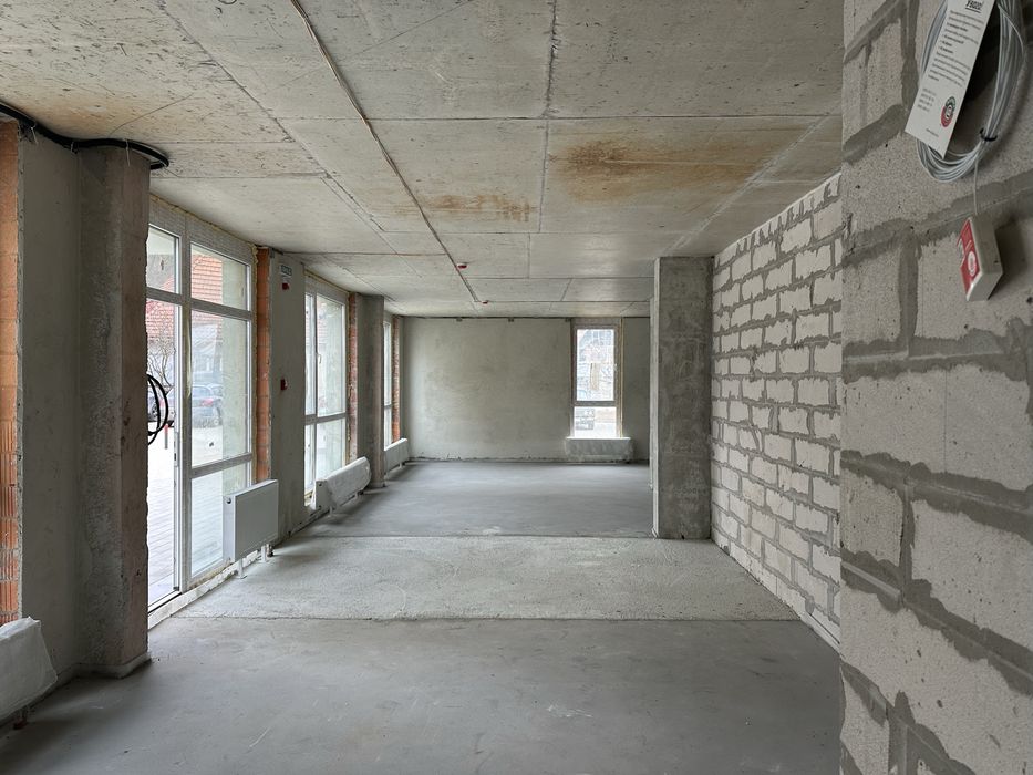 Комерційне приміщення у зданому будинку ЖК «Грінвуд-4», Брюховичі