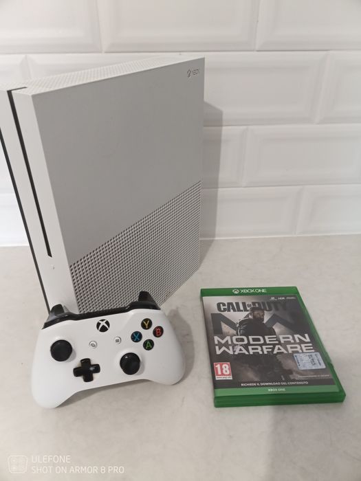 Xbox One S com comando original