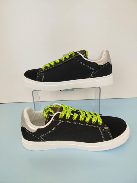 Nowe sneakersy firmy Trussardi