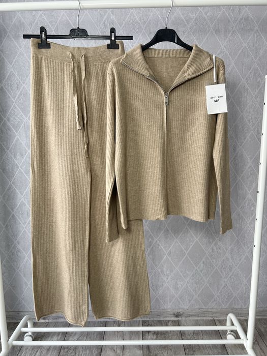 Komplet damski dzianinowy spodnie z szerokimi nogawkami M 38