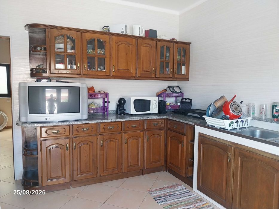 Quarto em casa de rés do chão