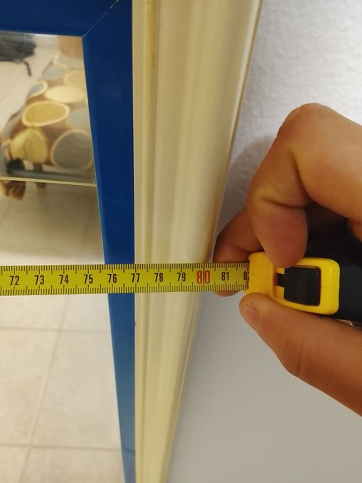 Quandro com moldura detalhada 1:70cm