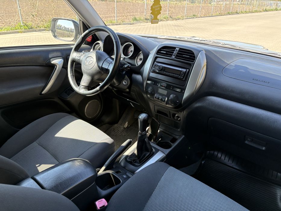 Toyota  Rav 4•2.0 D4D•4x4•Hak•nowy rozrząd i dwumasa