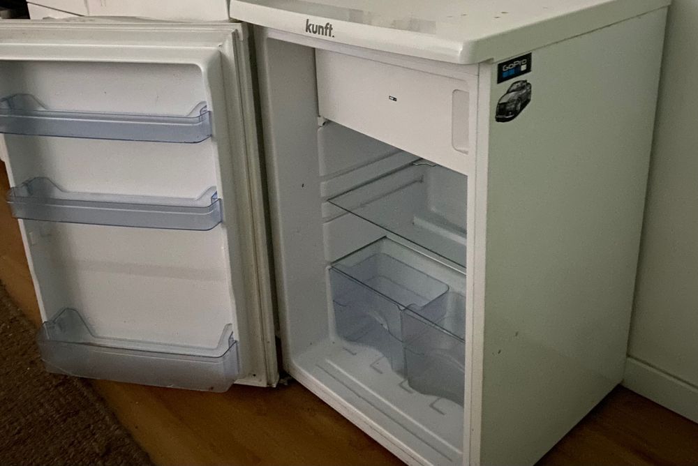 FRIGORÍFICO mini KUNFT (Freezer}   +compartimentos