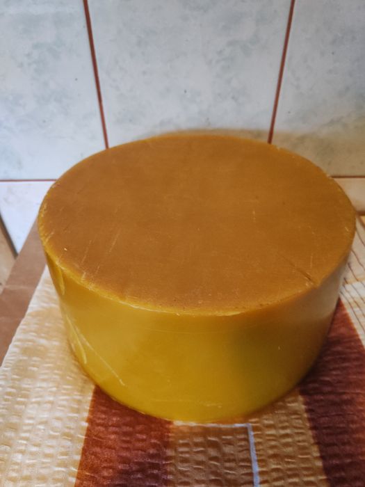Wosk pszczeli z własnej pasieki