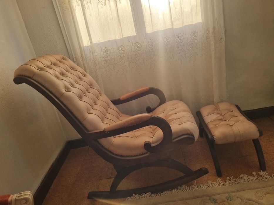 Cadeirão em pele vintage