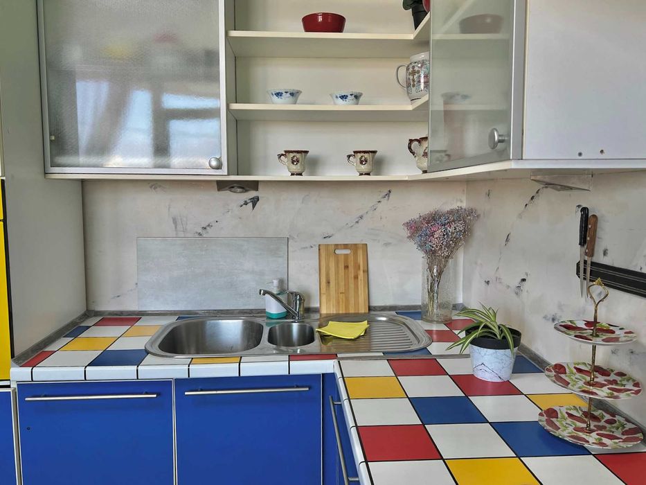 Кімната на двох біля метро Деміївська, поруч Roshen! Без комісії!