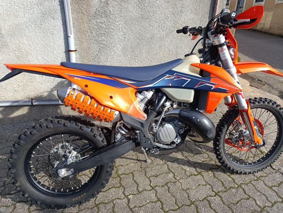 KTM 150 EXC de 2022 com 48horas