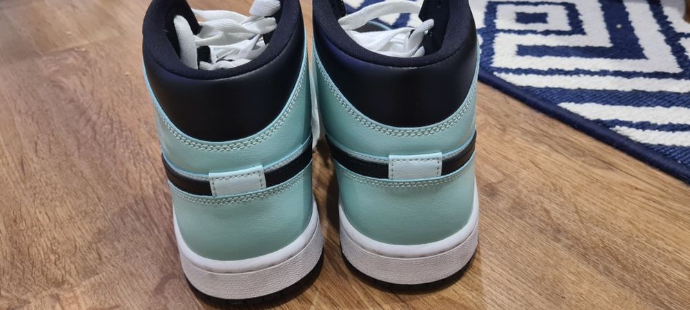 Jordan bota tamanho 42