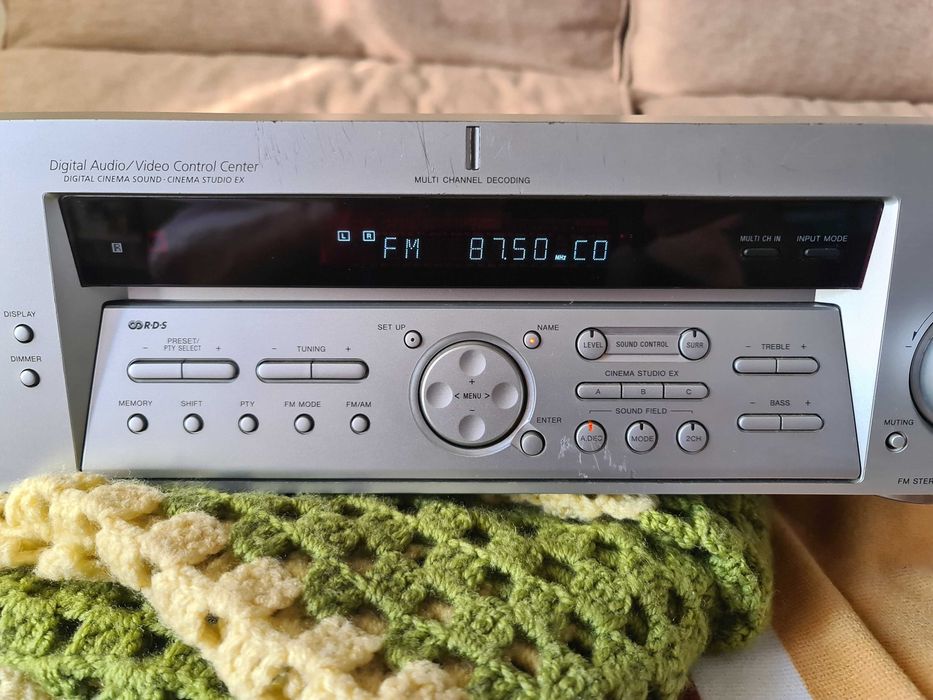 Aparelho modelo SONY ÁUDIO