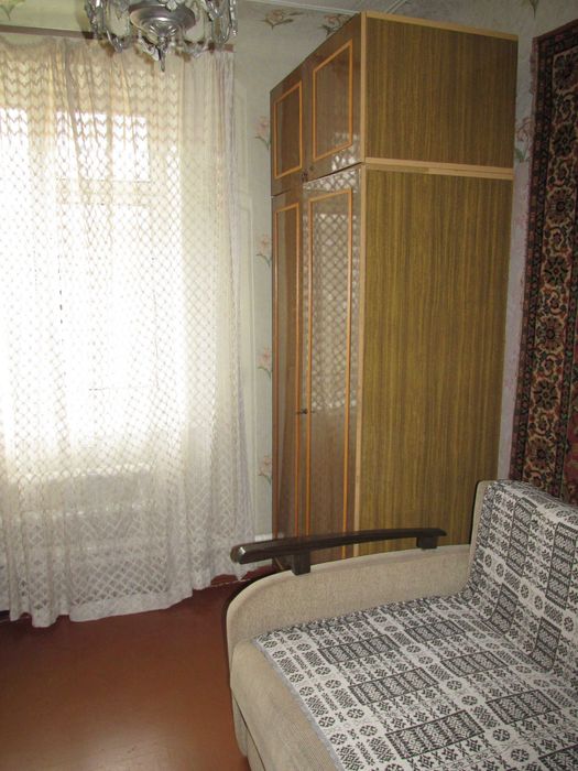 Продам частину будинку по вул. Тітова ( район Дитячої лікарні)