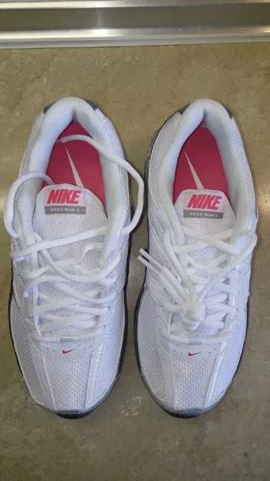 Новые, оригинальные, женские кроссовки - Nike, 36 р.