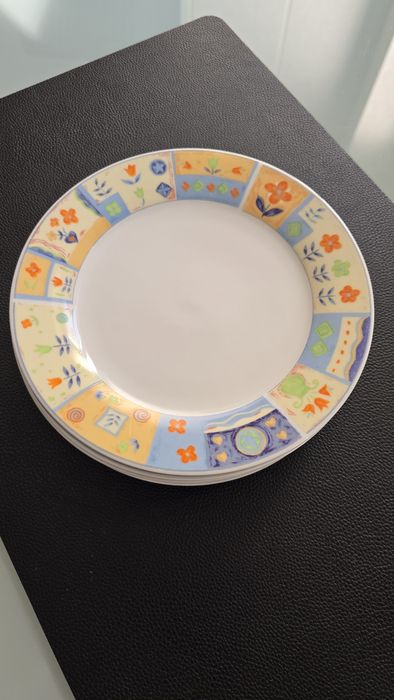 Conjunto pratos sobremesa em bom estado