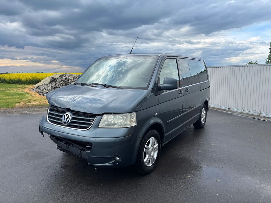 Volkswagen Multivan Multivan 2.5 TDI Highline Full wersja. (viano, v klasa, caravelle)