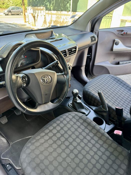 Toyota iQ 1.0 VVT-i | 2010 | Gasolina | Caixa manual — photo 4