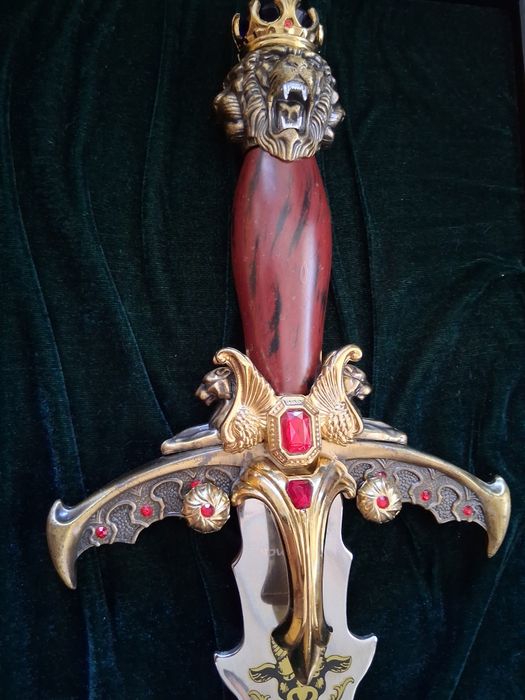 Espada Medieval LION'S HEAD SWORD