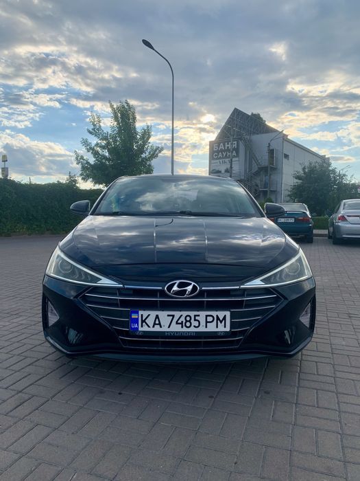 Hyndai Elantra 2019