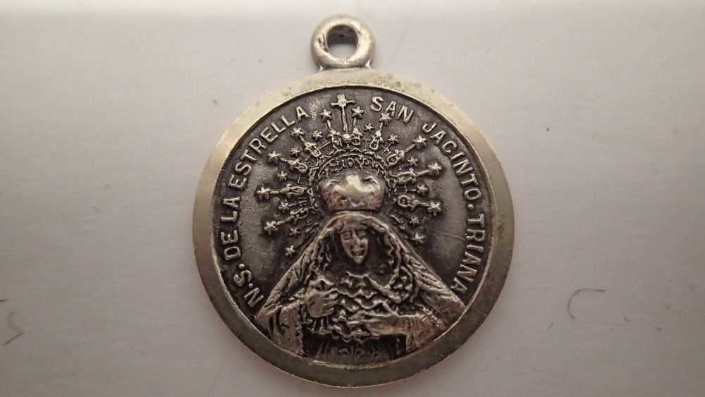 Medalha em Alpaca da Nossa Senhora de La Estrella