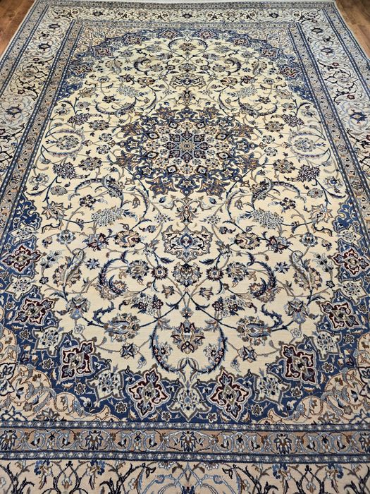 Nain 9 la - Perski dywan z Iranu 260 x 370  kork jedwab od Persopolis