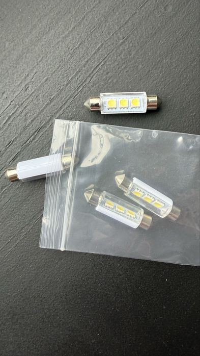 Лед - лампочка для авто 12v 41 мм