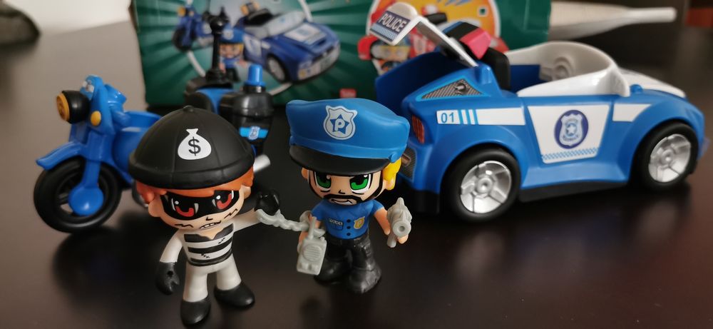 Carro Polícia Pinypon + Mota + 2 figuras