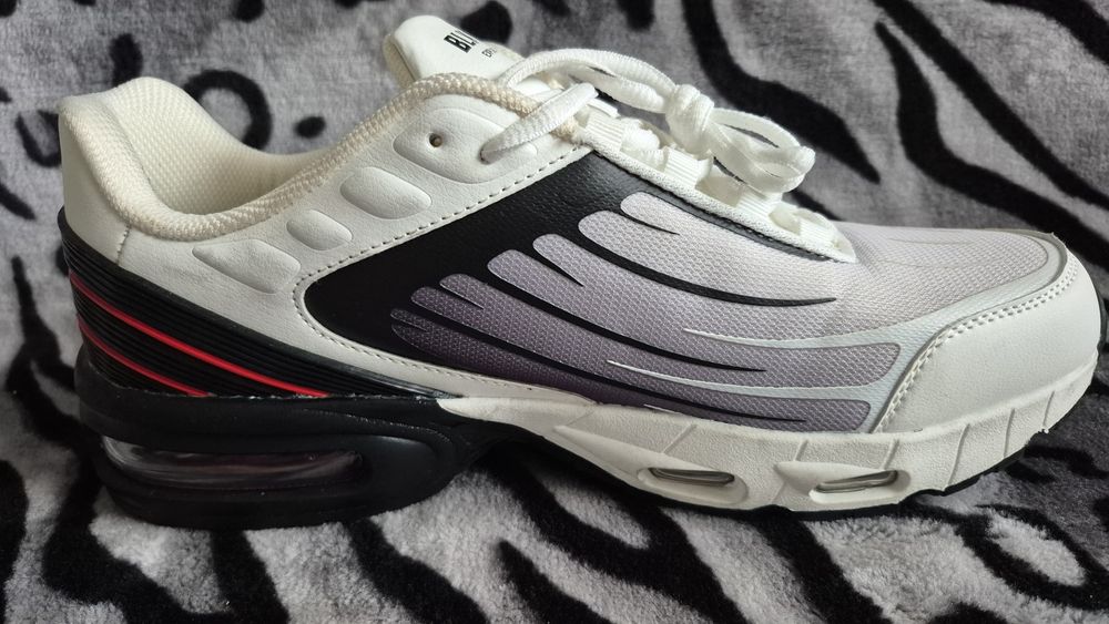 Nowe buty sneakersy marki Black Squad