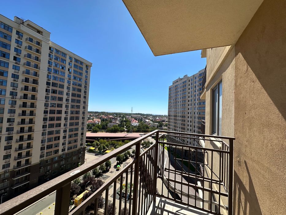 Четырехкомнатная  квартира с кухней студией  в ЖК 57 Жемчужина