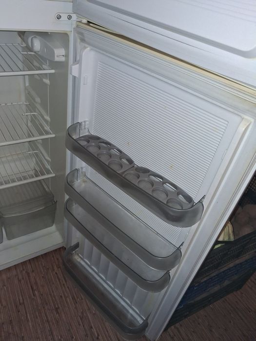 продам холодильник