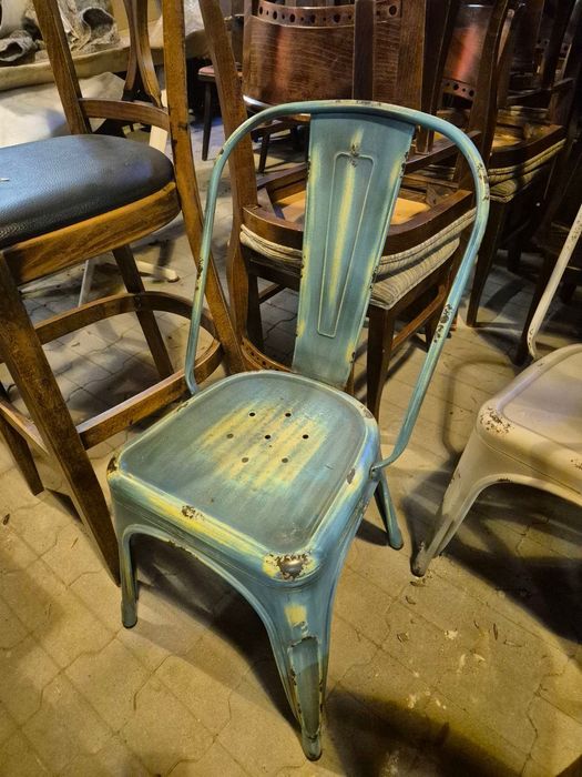 Krzesło metalowe loft industrial styl Tolix vintage.