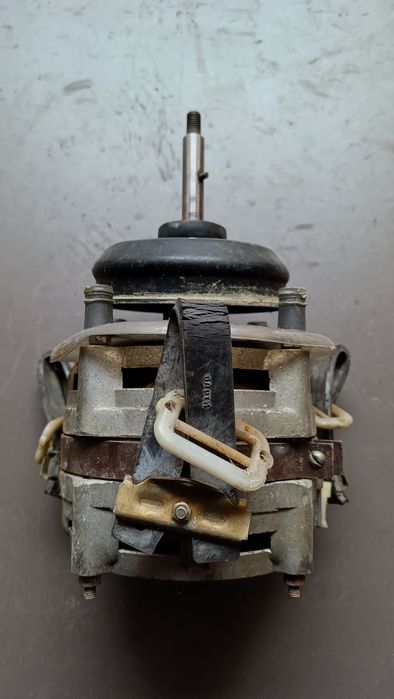 Мотор в пральної машини